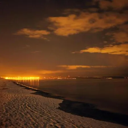 In Gda Sk Near Brze No Pier * Гданьск