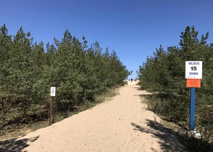 In Near Brzezno Pier شقة